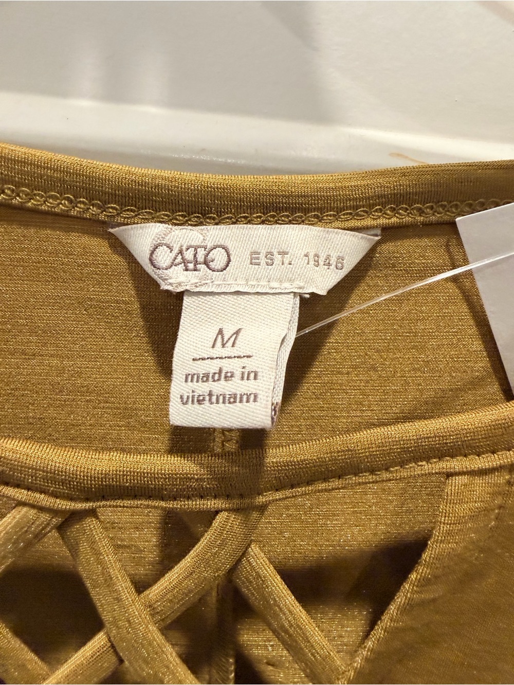 NWT Cato Medium Mustard Crisscross Neck Top High Low Hem Short Sleeve - Picture 2 of 9